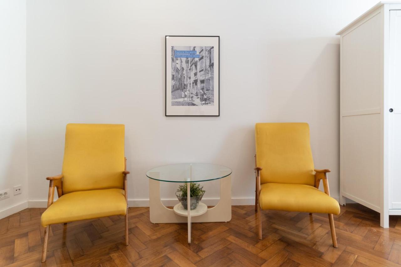 Mimi Carera & Apartament