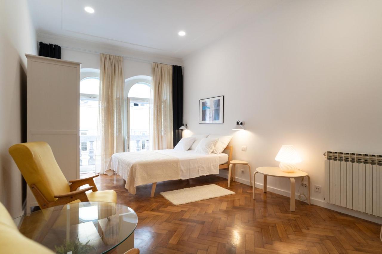 Apartament Mimi Carera & *